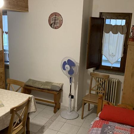 Le Joli Coin Du Passage Appartement Aosta Buitenkant foto