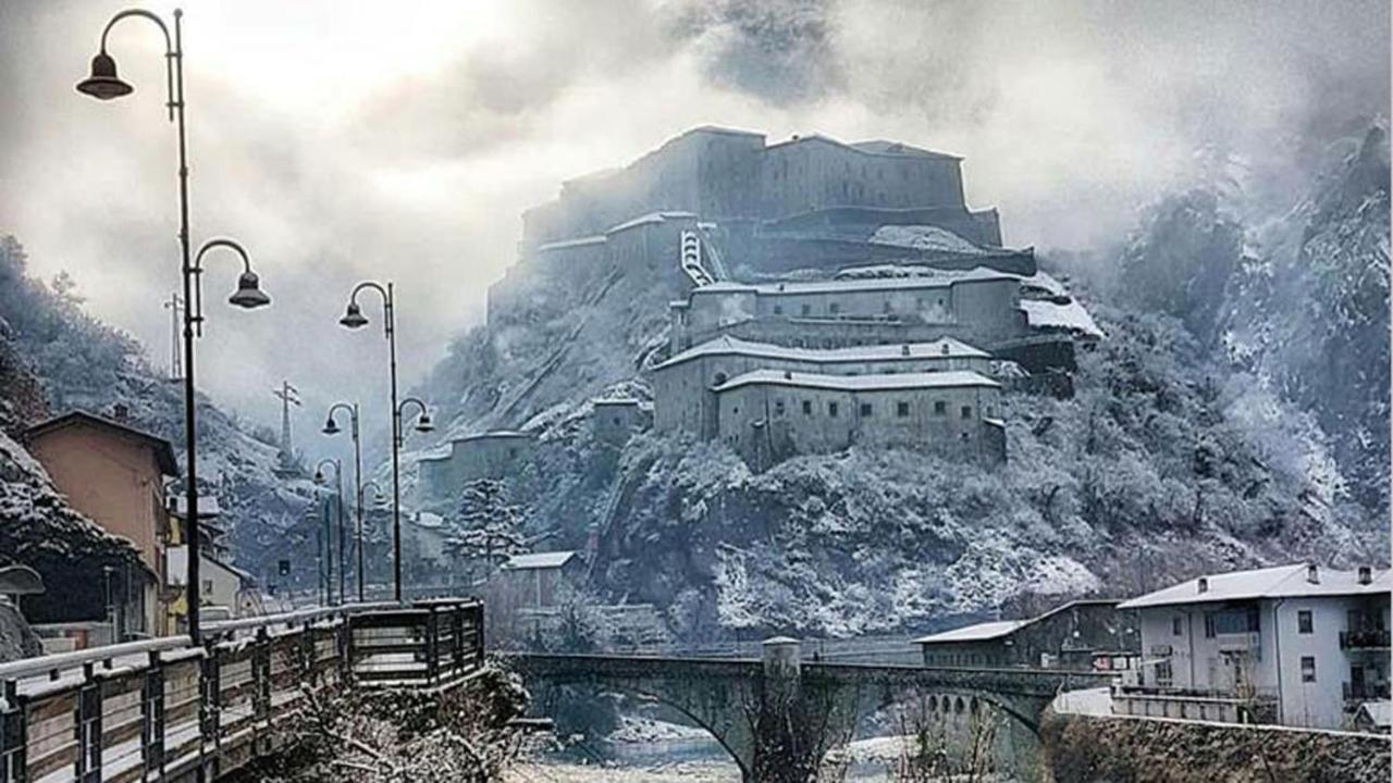 Le Joli Coin Du Passage Appartement Aosta Buitenkant foto