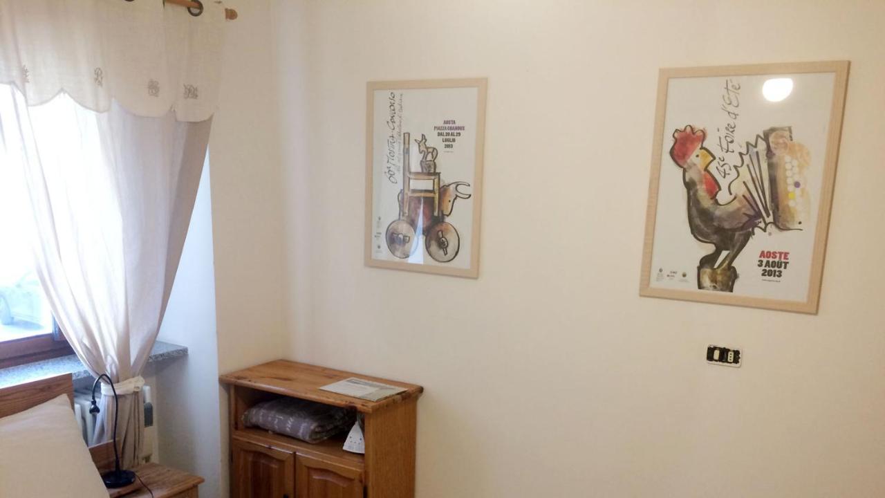 Le Joli Coin Du Passage Appartement Aosta Buitenkant foto
