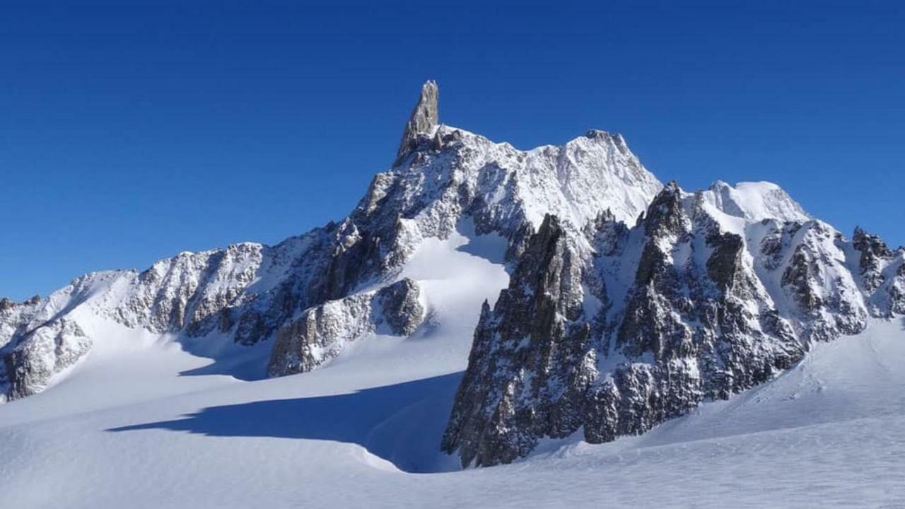 Le Joli Coin Du Passage Appartement Aosta Buitenkant foto